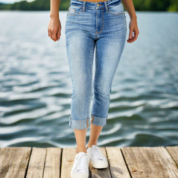 Judy Blue Jeans Mid Rise Skinny Capri