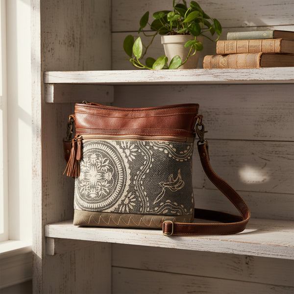 Myra Vouge Shoulder Bag